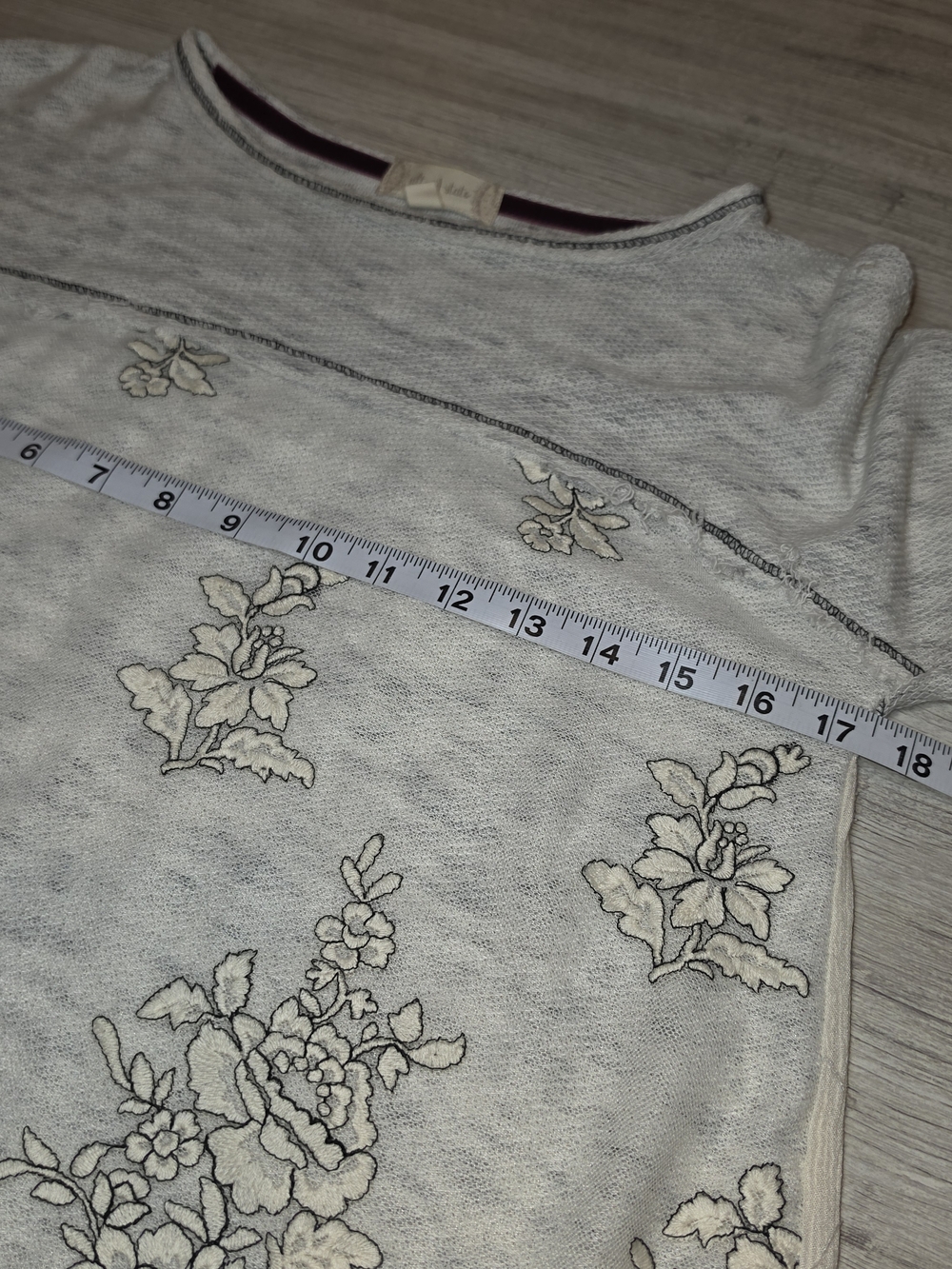 Altar'd State Long Sleeve Shirt Women's White Size Small C6 - Picture 2 of 6